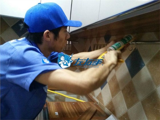 櫥柜安裝工多少錢一天？