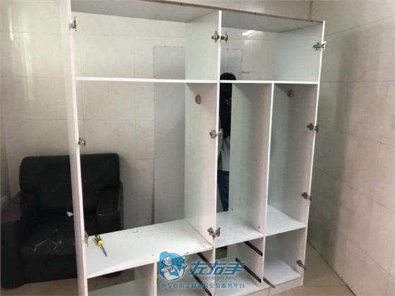 師傅上門(mén)拆裝衣柜