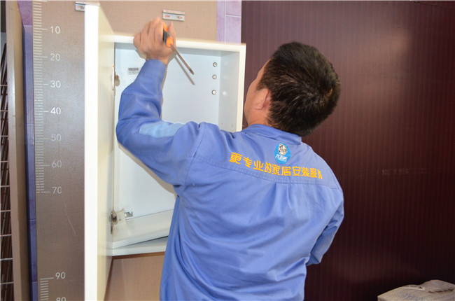 先安裝櫥柜還是先做吊頂？