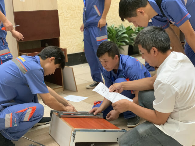 干完活卻收不到錢(qián)！安裝師傅有苦說(shuō)不出來(lái)！