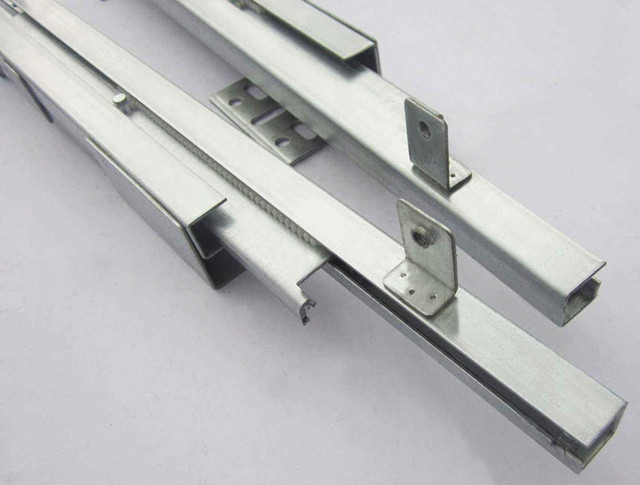 櫥柜拉籃滑軌安裝，如果不會安裝，麻煩接踵而來