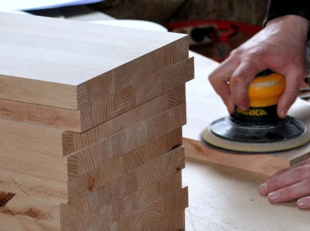 三層實(shí)木定制;定制家具為什么不用純實(shí)木？