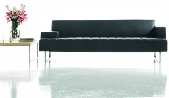 常州辦公家具設計：皮質(zhì)辦公家具在春季的保養(yǎng)方法