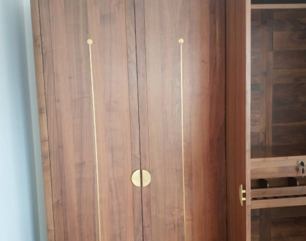 廣東實木家具整體櫥柜：實木家具=用實木做的家具？