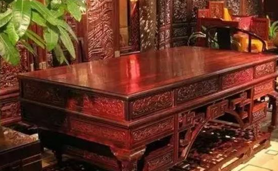 紅木家具十大品牌：別提到紅木家具就說貴，紅木家具不僅實用還能升值
