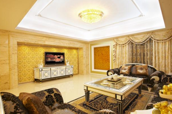 中式單人沙發(fā)：沙發(fā)擺放五大禁忌，千萬別讓沙發(fā)圍住你的財運