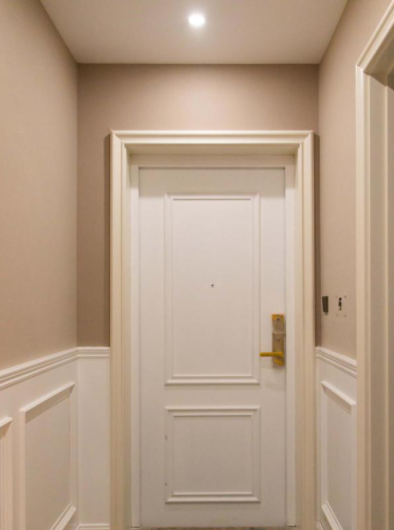 踢腳線安裝材質(zhì);墻面裝一圈護(hù)墻板，還要不要裝踢腳線？