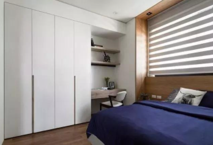 古典梳妝臺(tái)擺放：臥室衣柜這樣裝，梳妝臺(tái)都不用買了