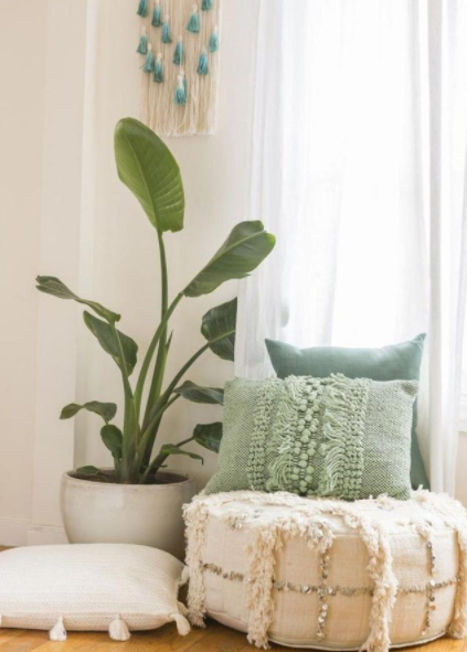 門窗隱藏式滑軌：窗簾，用羅馬桿好，還是用滑軌好呢？