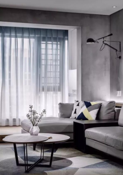 窗簾模型制作;家里的窗簾應(yīng)該做成落地簾？