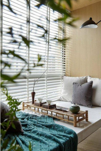 百葉窗拆卸安裝：還在用傳統(tǒng)窗簾嗎？現(xiàn)在流行的是百葉窗