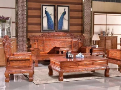 香樟木家具：香樟木沙發(fā)的優(yōu)點(diǎn) 香樟木沙發(fā)如何保養(yǎng)！