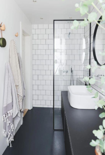 美麗華淋浴房好不好：淋浴房拒絕玻璃房設計 這種簡易淋浴房隔斷更方便