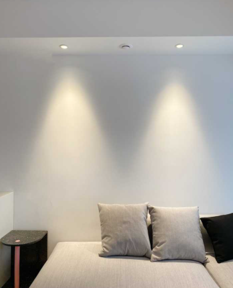 照明燈具品牌：燈光是室內(nèi)的化妝師，選對(duì)燈具如同對(duì)空間施了魔法