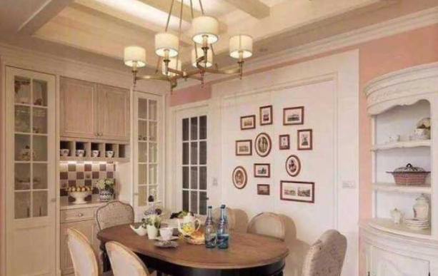 酒柜隔斷設(shè)計(jì)圖，靠墻酒柜有什么作用？