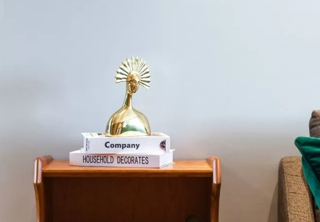 客廳家具設(shè)計(jì)圖，客廳做全面墻書柜+隱形門