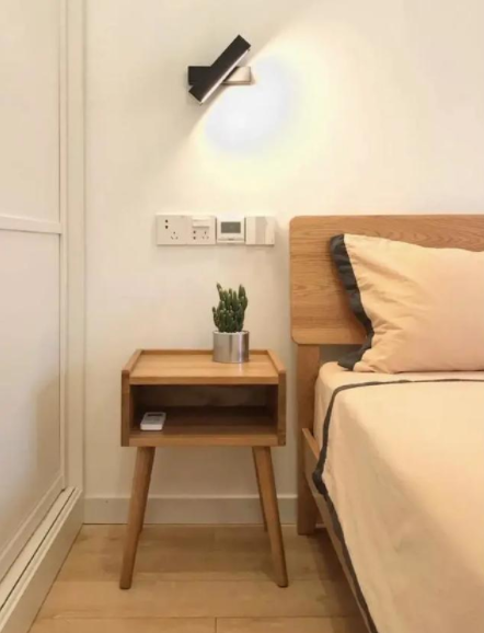 臥室家具裝飾：臥室到底要不要放床頭柜？