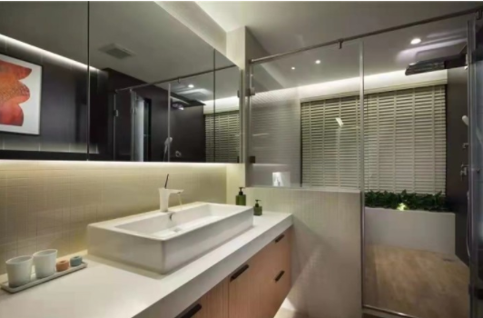 衛(wèi)生間玻璃隔斷配件：衛(wèi)生間玻璃隔斷有哪些作用？新房衛(wèi)生間這樣隔斷增加空間感