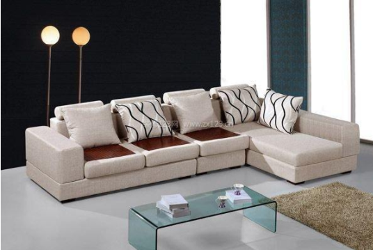 香樟木家具：香樟木沙發(fā)的優(yōu)點有哪些？