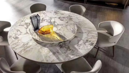 大理石臺(tái)面翻新：天然大理石家具，白色永遠(yuǎn)都是主色調(diào)。