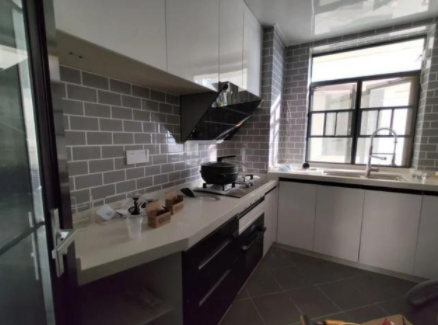 定制櫥柜：木質、石材、磚砌、不銹鋼哪種材料好？