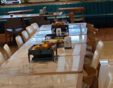 西餐廳家具：做餐飲怎樣才能選好餐廳家具？開餐廳買餐桌椅需要注意什么？