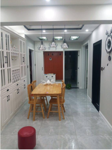 木制家具設(shè)計(jì)圖：新房硬裝完工，就差電器了，風(fēng)格和家具不搭配嗎？