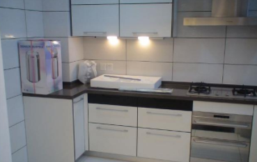 廚衛(wèi)裝修翻新：廚衛(wèi)改造有什么注意事項(xiàng)？廚衛(wèi)翻新技巧讓你事半功倍