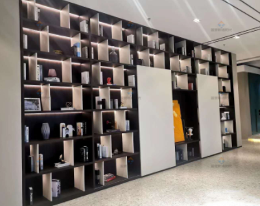 鋁制工藝品：鋁制家具成行業(yè)新寵，助力家居產(chǎn)業(yè)環(huán)保升級(jí)