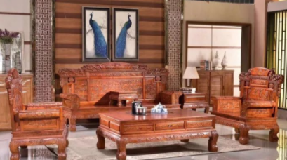 香樟木家具：香樟木沙發(fā)的優(yōu)點(diǎn)有哪些？