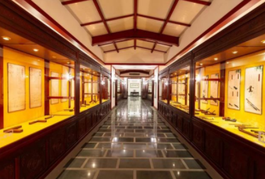 紅木家具高檔定制：紅木家具為何名貴？古老工藝與科學(xué)流程功不可沒