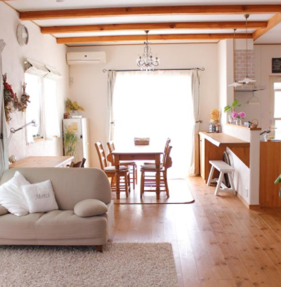 日本奇葩公寓：全屋采用原木家具，這個(gè)日本公寓溫暖又治愈