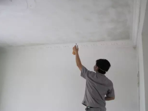 墻壁墻面發(fā)霉怎么辦？墻體發(fā)霉可以貼墻紙嗎？這些問題值得注意！