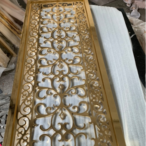 玄關隔斷設計：銅屏風 一種玄關屏風安裝