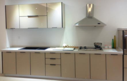 小廚房裝修設(shè)計(jì)：為何裝修廚房時(shí)很多人櫥柜選擇使用瓷磚櫥柜？