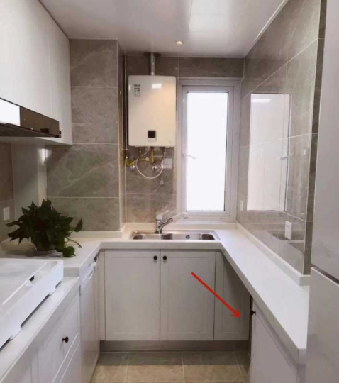 廚房櫥柜裝修效果圖，裝修買櫥柜都有哪些坑？