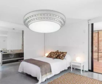 吸頂燈尺寸價(jià)格：臥室吸頂燈選購技巧指南